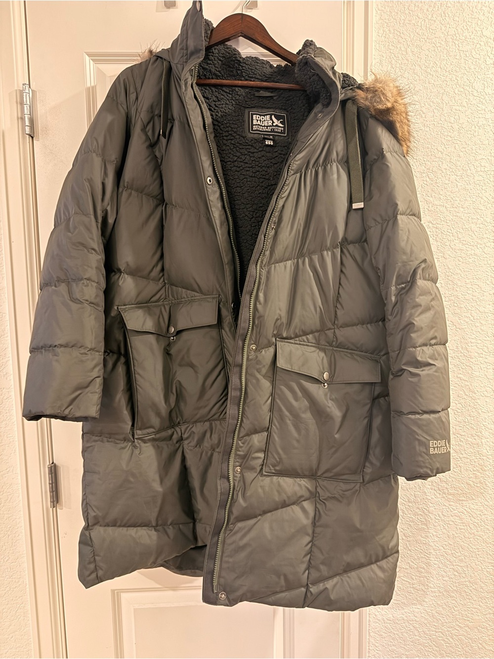 Eddie Bauer Women's XXL Olive Quilted Insulated Puffer Coat with Faux-Fur Trim